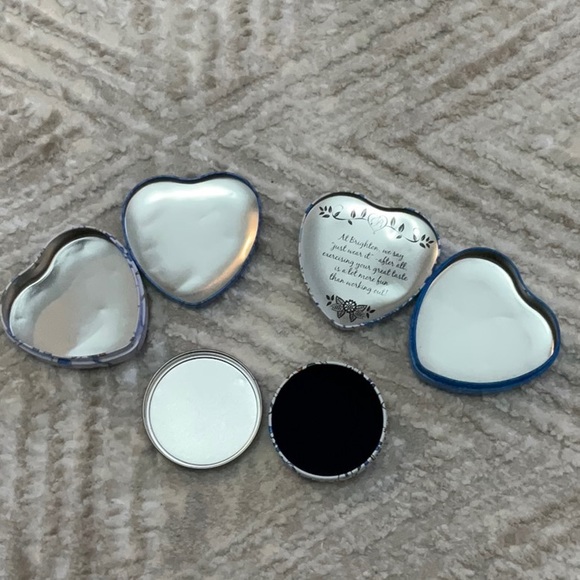 Three Brighton Tins - Picture 3 of 3